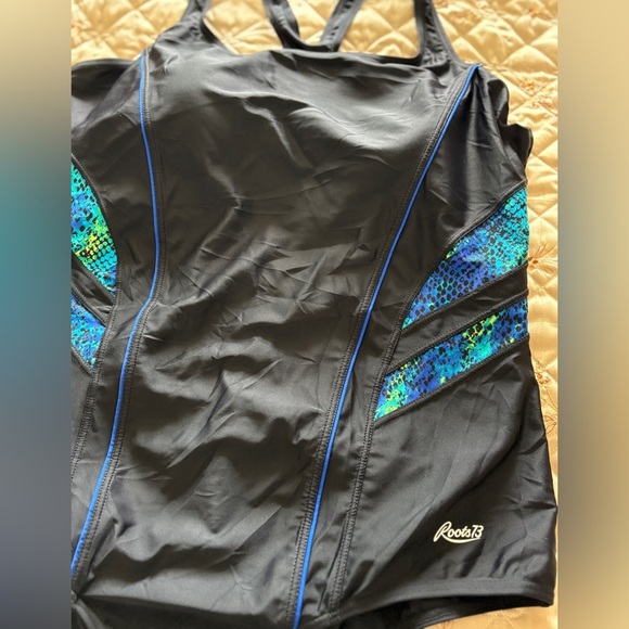 Roots Black and Blue One-Piece Swimsuit Sporty Design Size 18 - Picture 4 of 4